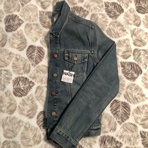 GAP Jackets & Blazers - ✨NEW✨ Gap Jean Jacket